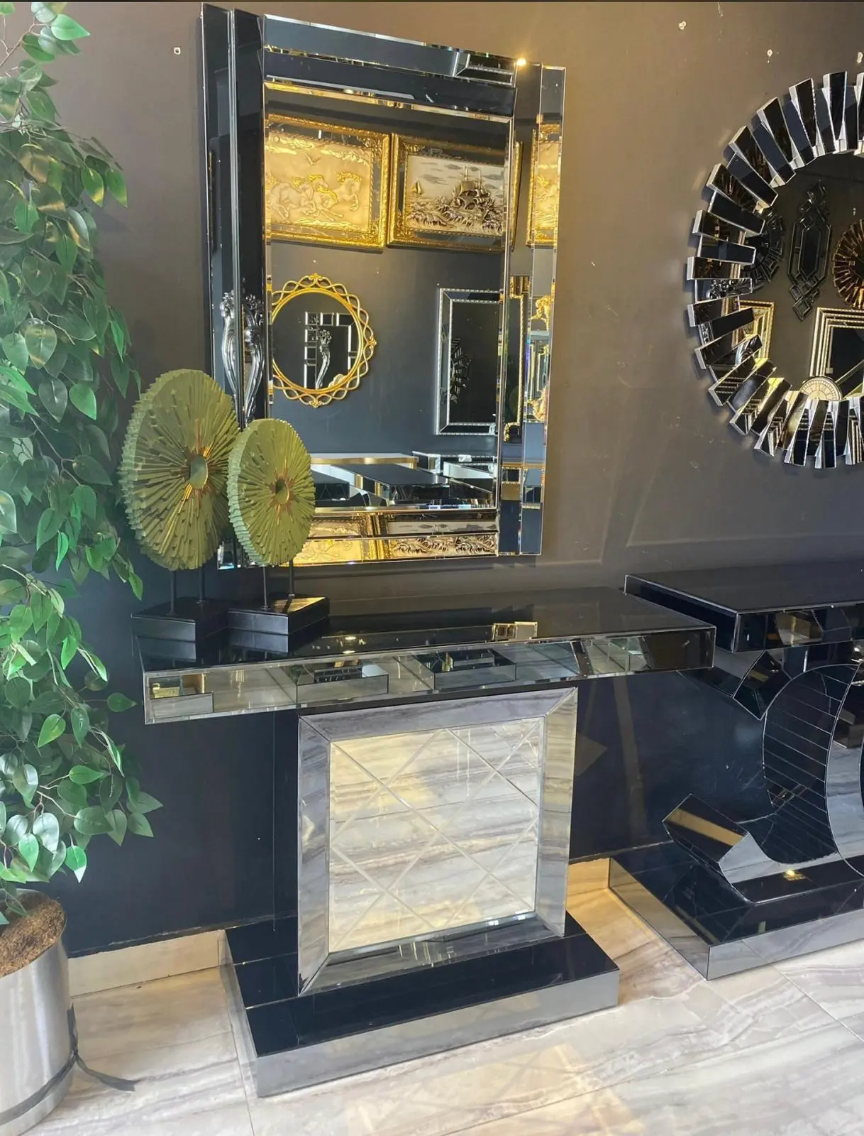 bitlis-aynali-cam-dresuar-modern-luks-0649-1.webp Bitlis Aynalı Cam Dresuar | Modern Lüks Tasarım - Görsel 1