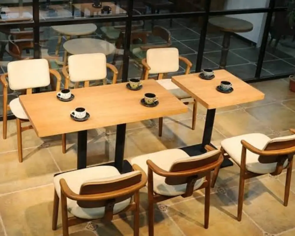Ankara’da cafe ve restoranlar için ahşap masa sandalye çeşitleri, modern ve dayanıklı tasarımlar