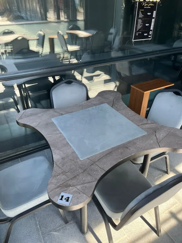 Mermer desenli modern okey masası, 4 yanlıklı tasarım, kafe ve ev için oyun masası